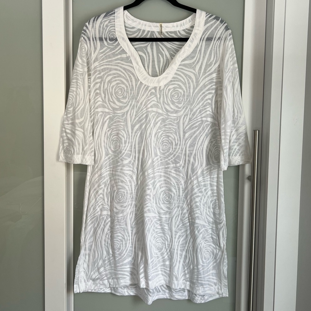 207 - Simons Sheer White Floral Pattern Bathing Suit Cover-up